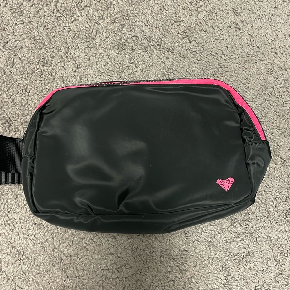 Alev Jewelry Fannypack
